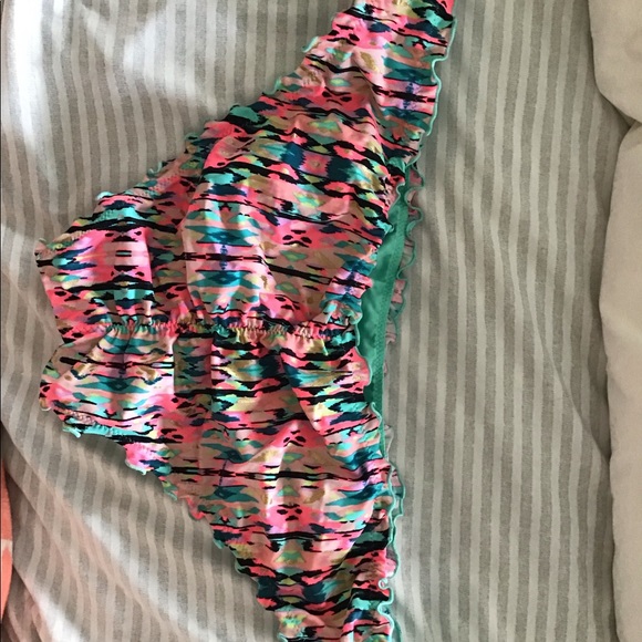 Bikini Bottoms - Picture 2 of 2